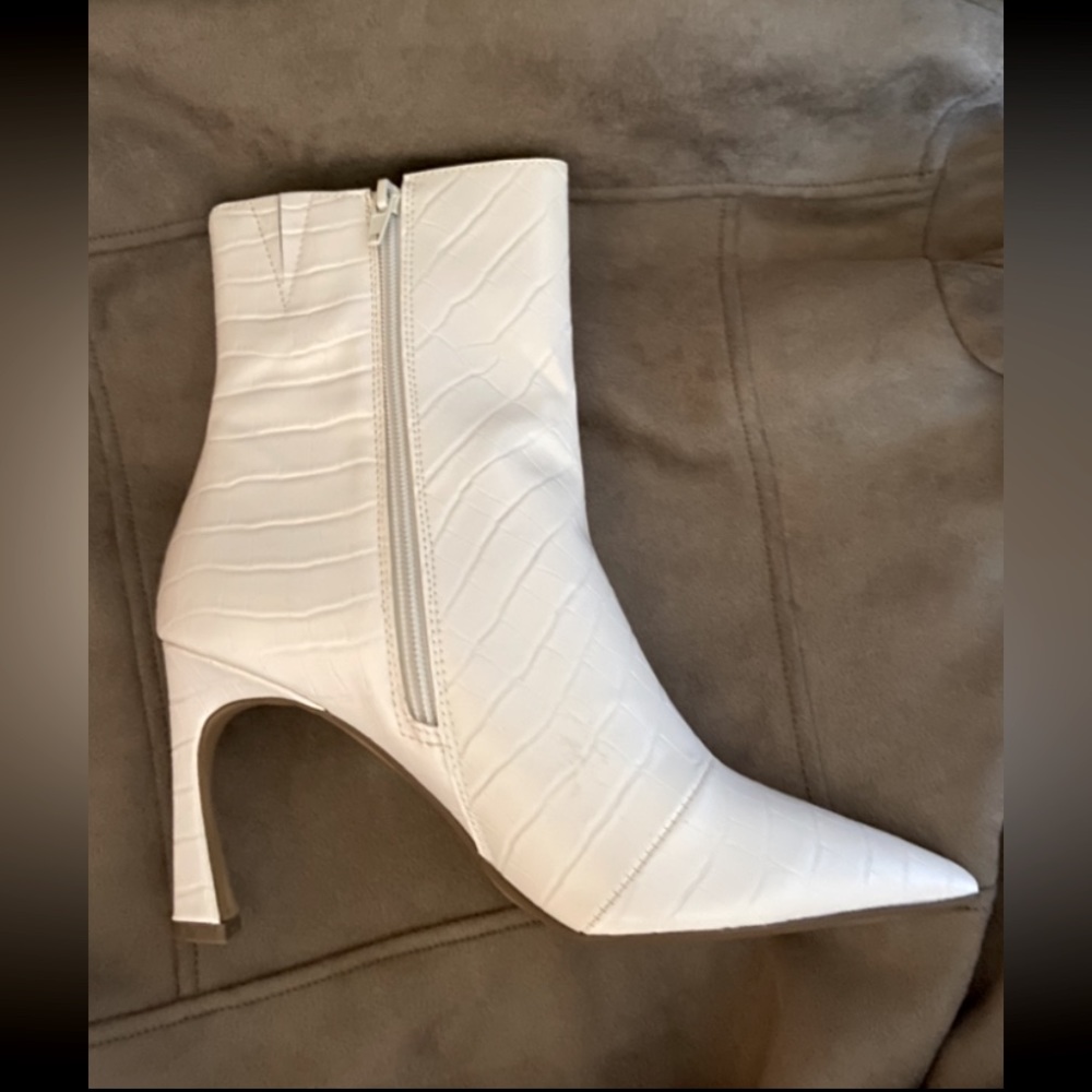 Express Ivory Faux Leather Embossed Comma Heel Booties